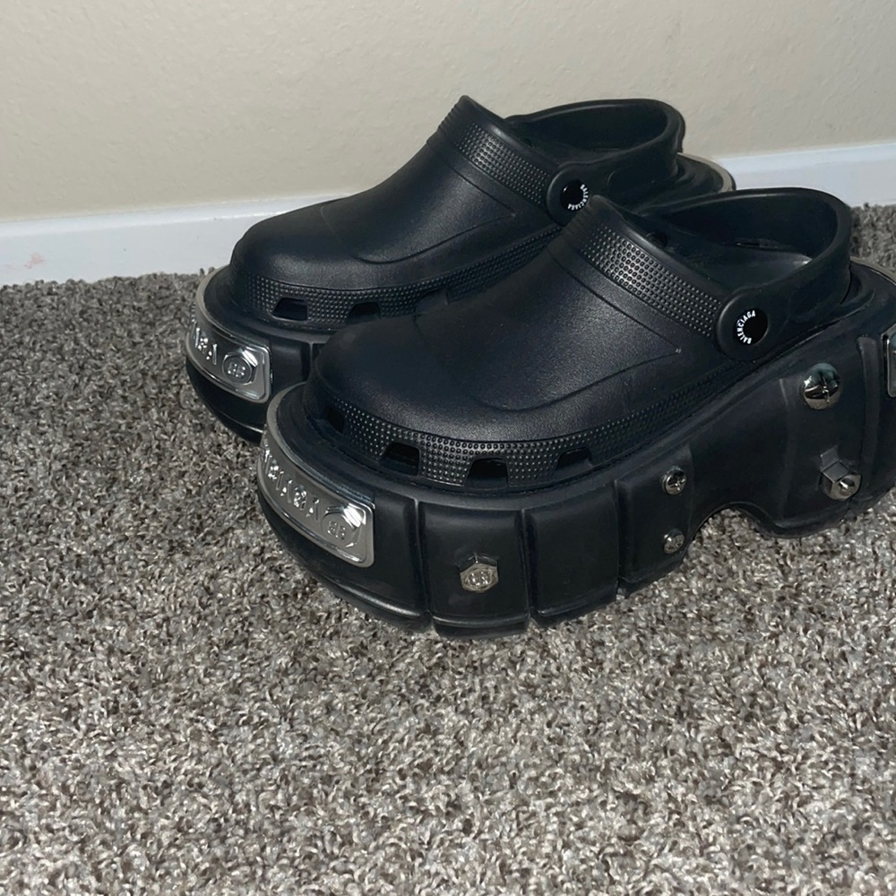 Balenciaga crocs